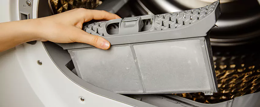 Signs Of A Clogged Dryer Lint Trap in Kendall West, Florida